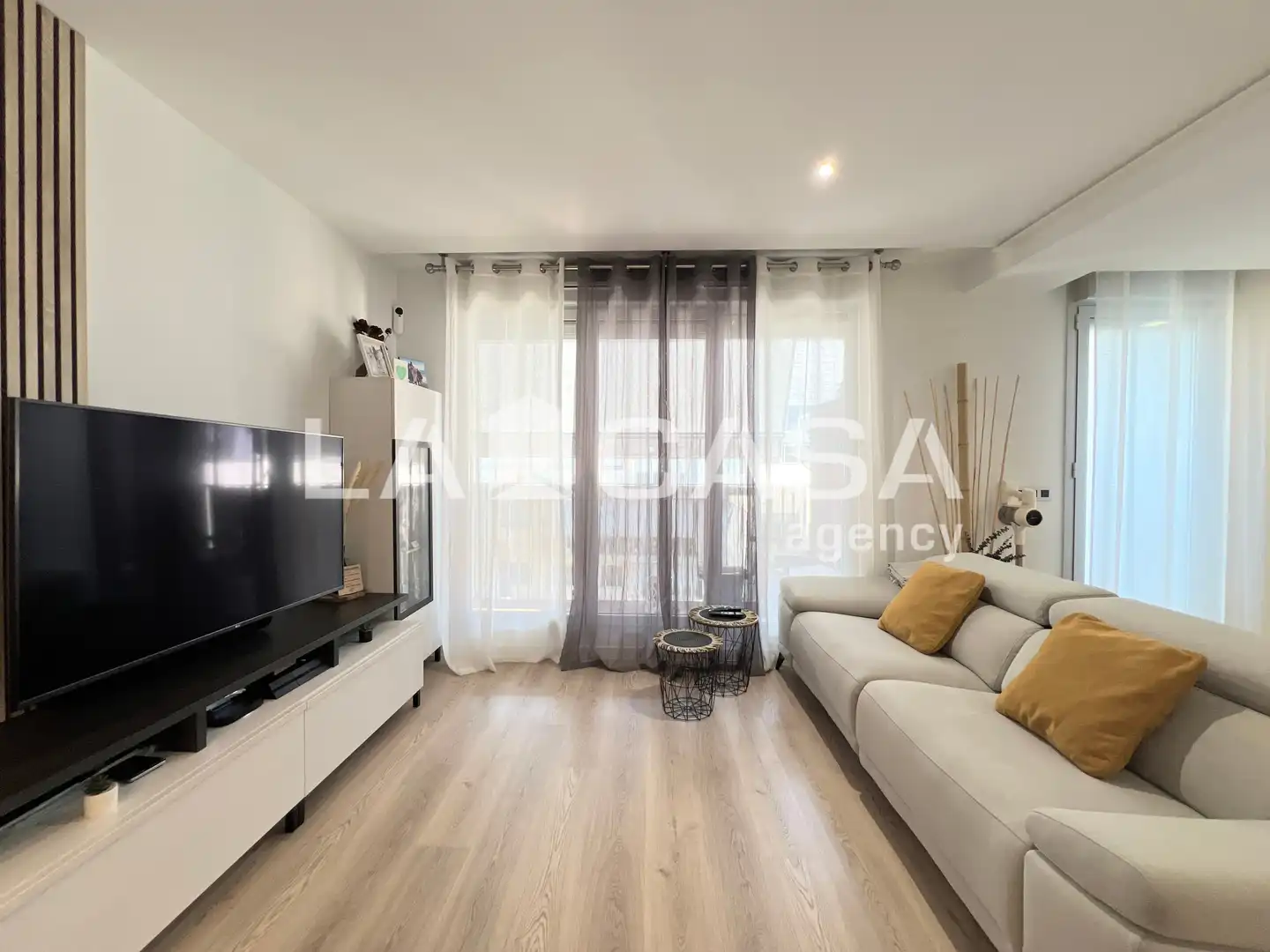 Flat for sale in Llefià