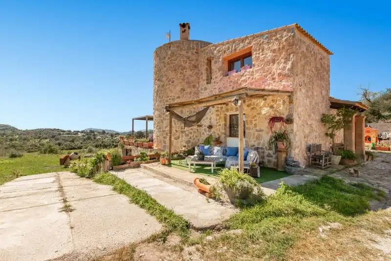 Vista exterior de Finca rústica en venda en Son Servera amb Jardí privat, Terrassa i Moblat