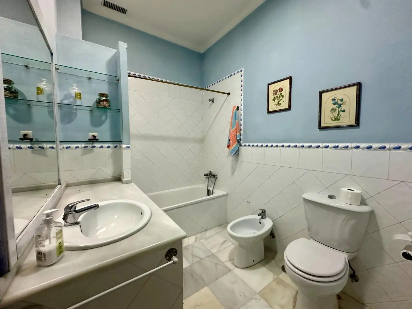 Bathroom of Flat for sale in Marchena