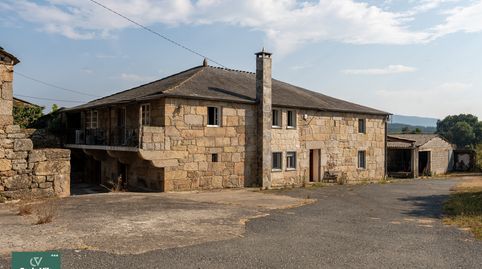 CASA DE PIEDRA REHABILITADA EN O CORGO