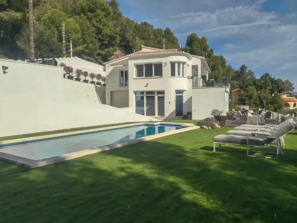 Casa con piscina en venta en Oltamar - Cucarres