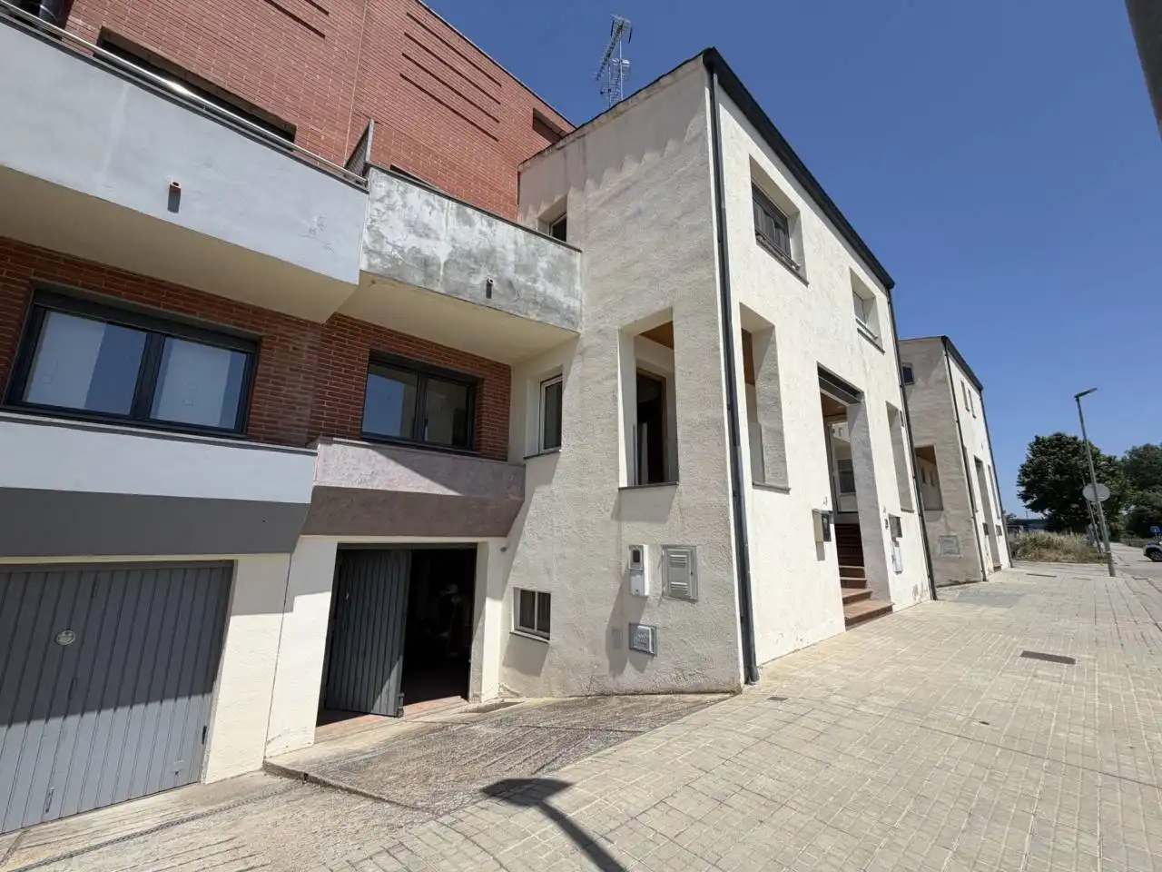 Vista exterior de Casa adosada en venta en Vidreres con Calefacción, Jardín privado y Terraza