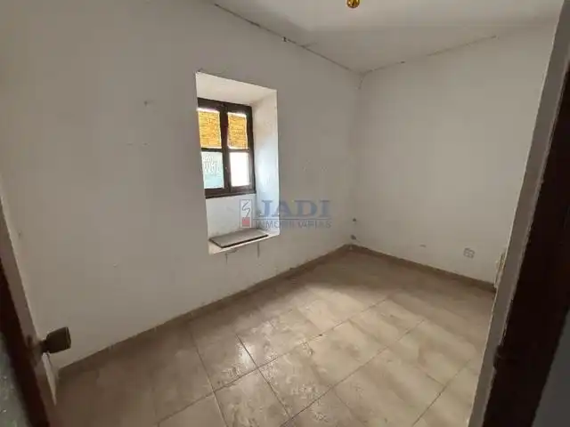 Casa con terraza en venta en Valdepeñas, imagen 2