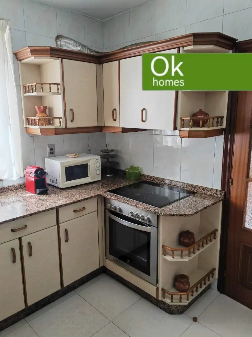 Cocina de Casa adosada de alquiler en Curtis con Calefacción, Trastero y Amueblado