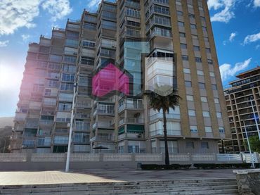Apartamento con piscina en venta en Avenida Castelló