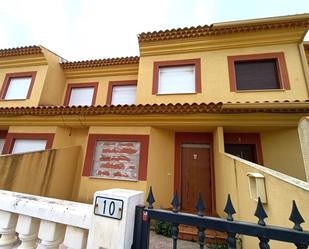 Vista exterior de Casa adosada en venda en Casasimarro amb Alarma