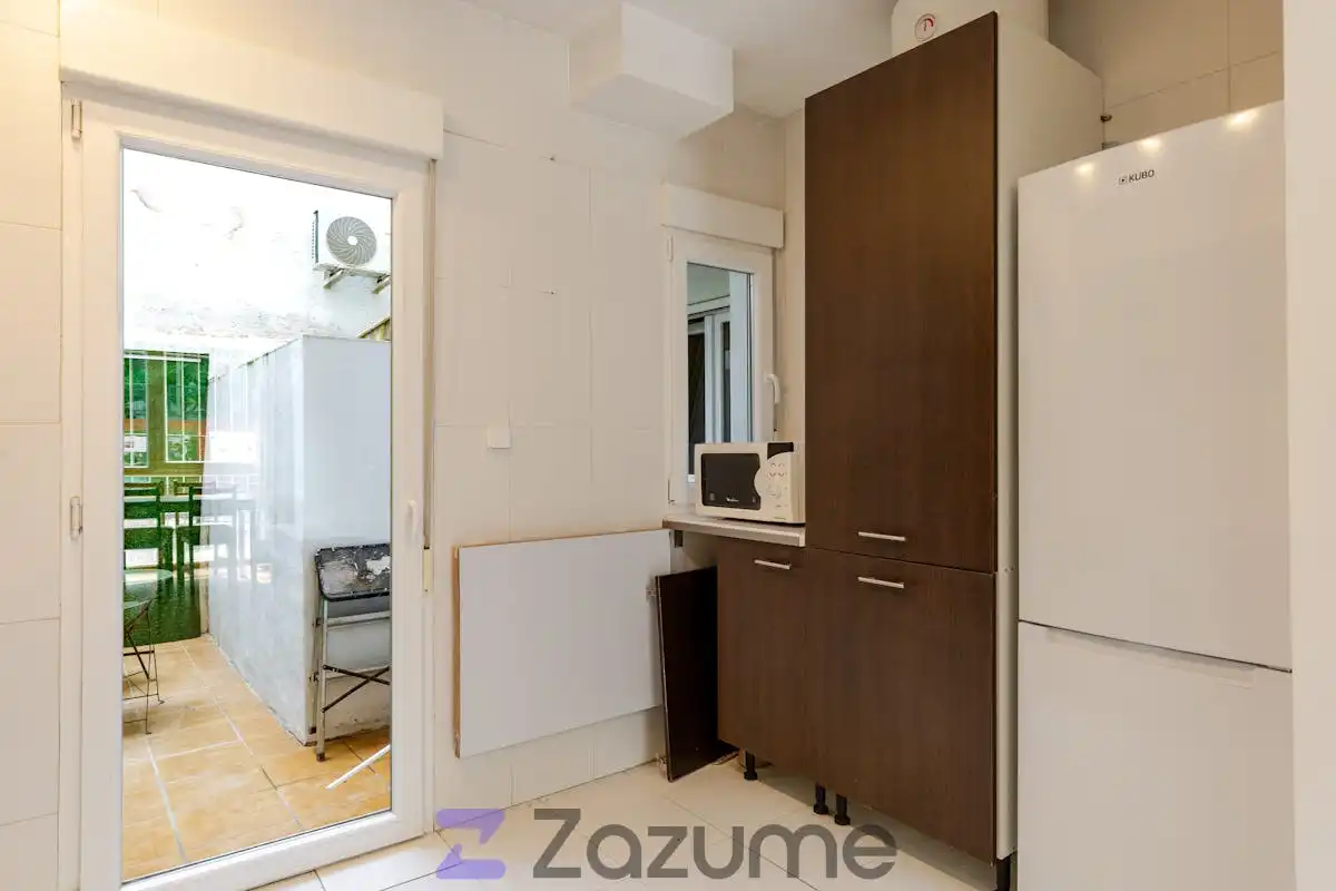 Kitchen of Flat for rent in Madrid  with Air Conditioner, Parquet flooring and Terrace