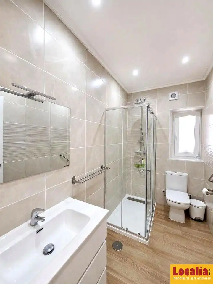 Baño de Casa o chalet en venta en Miengo con Jardín privado, Terraza y Amueblado