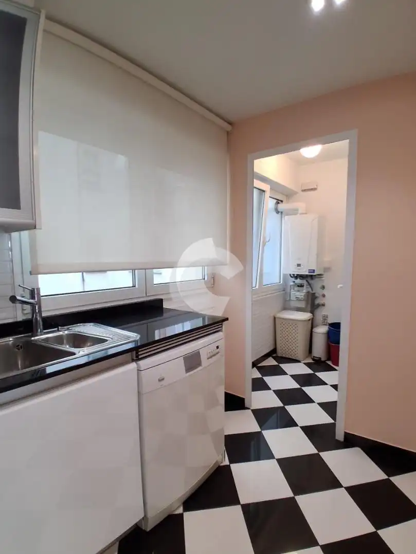 Küche von Wohnung zum Verkauf in A Coruña Capital  mit Heizung, Parkett und Ofen