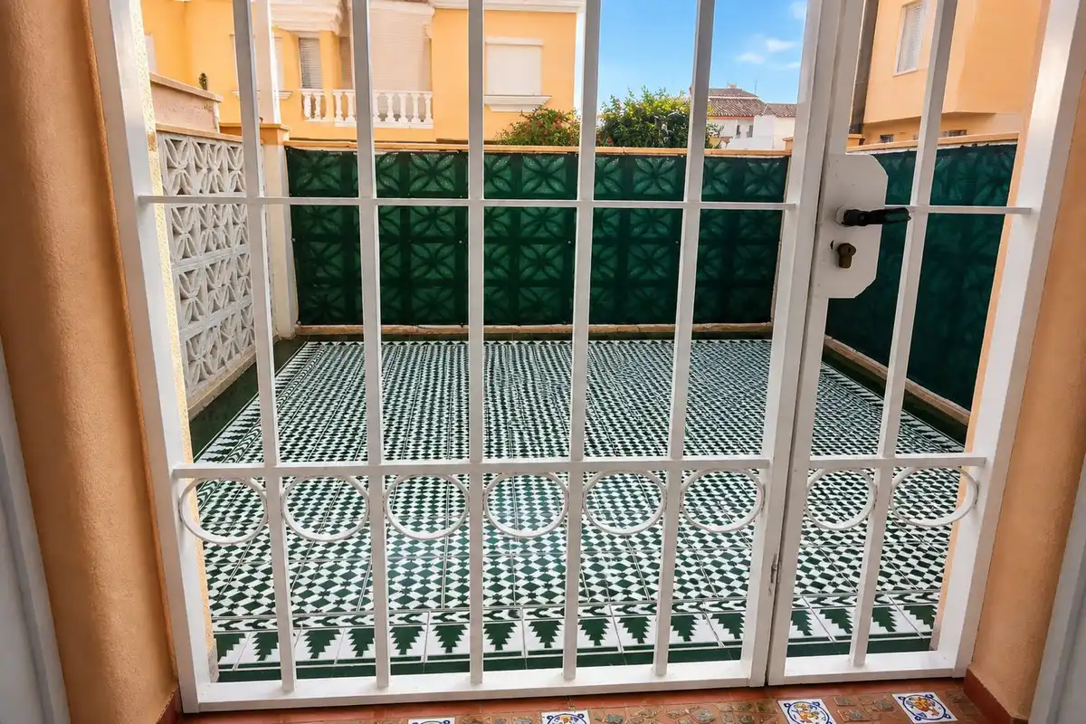 Casa amb piscina en venda a San Luis de Sabinillas, imagen 4