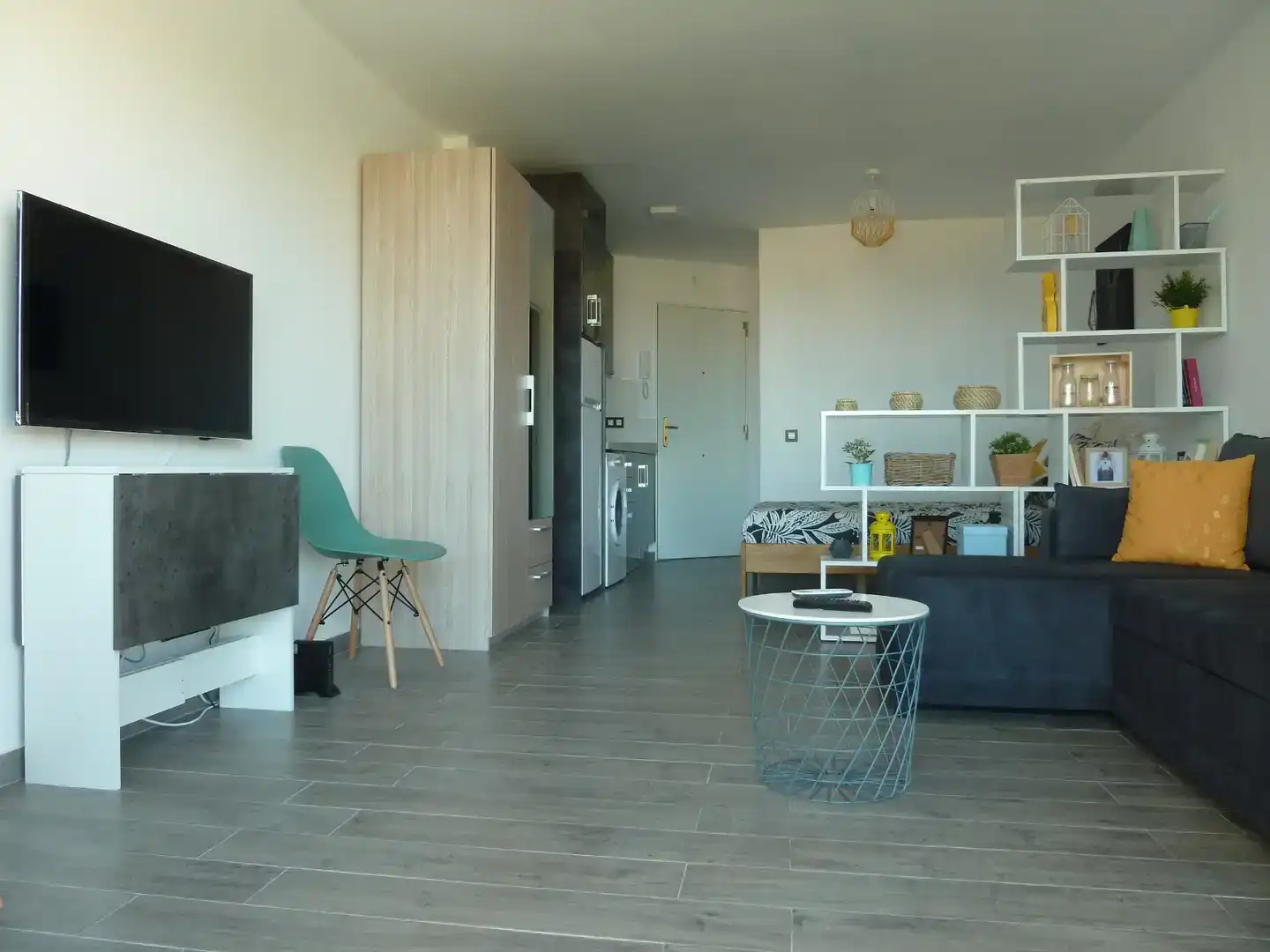Wohnzimmer von Wohnung zur Miete in Rincón de la Victoria mit Klimaanlage und Schwimmbad