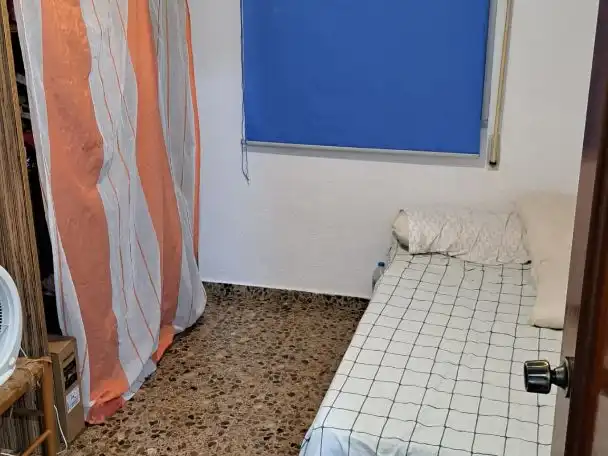Dormitori de Pis en venda en  Valencia Capital amb Aire condicionat, Terrassa i Balcó