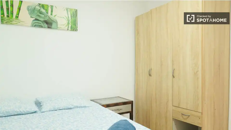 Schlafzimmer von Wohnung zur Miete in Madrid mit Klimaanlage, Heizung und Möbliert