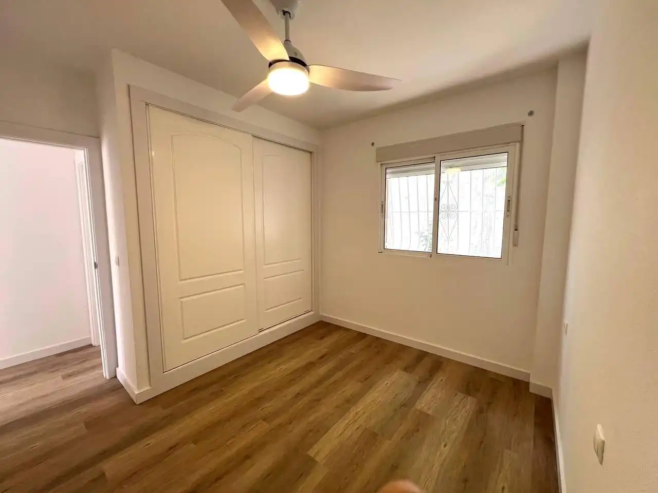 Habitación de Casa o chalet en venta en El Campello con Aire acondicionado, Calefacción y Jardín privado