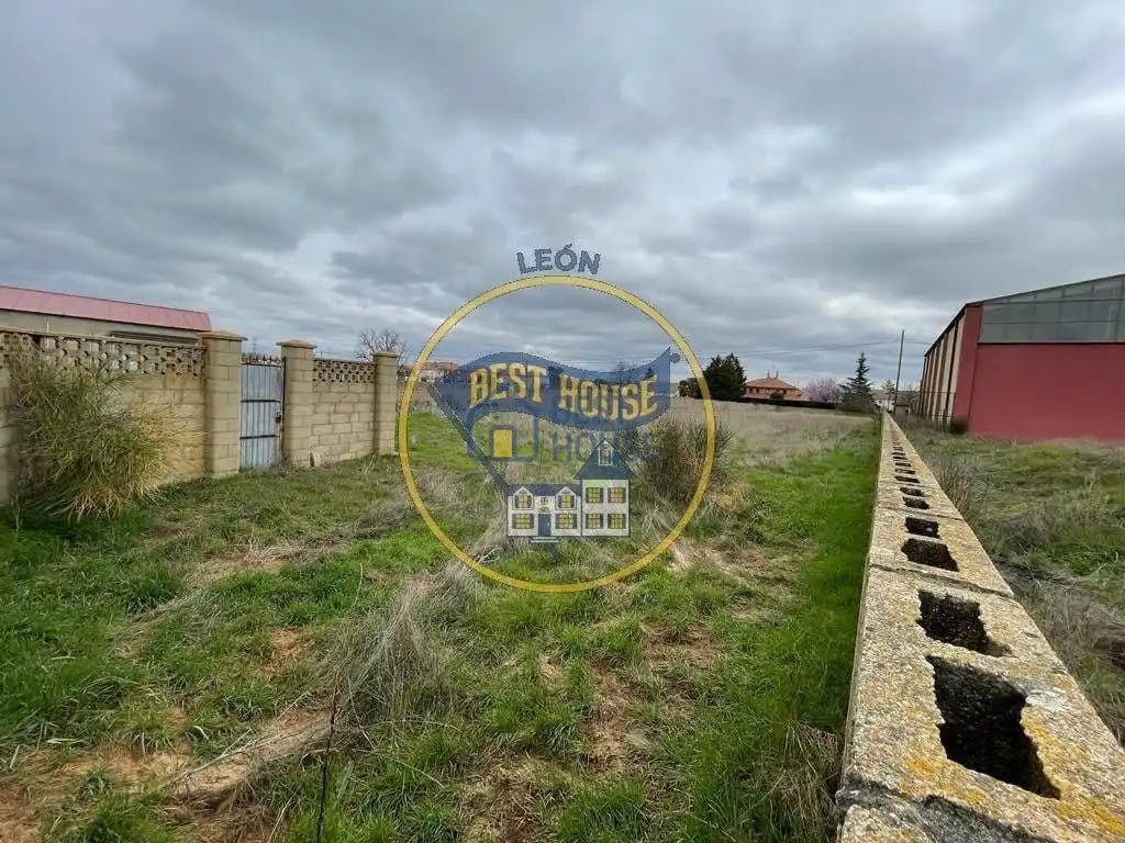 Residential land for sale in Onzonilla, imagen 3