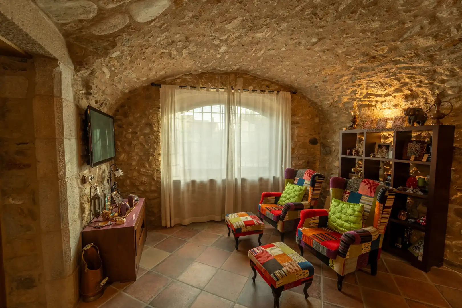 Sala de estar de Finca rústica en venta en Sant Joan de Mollet con Aire acondicionado, Calefacción y Jardín privado