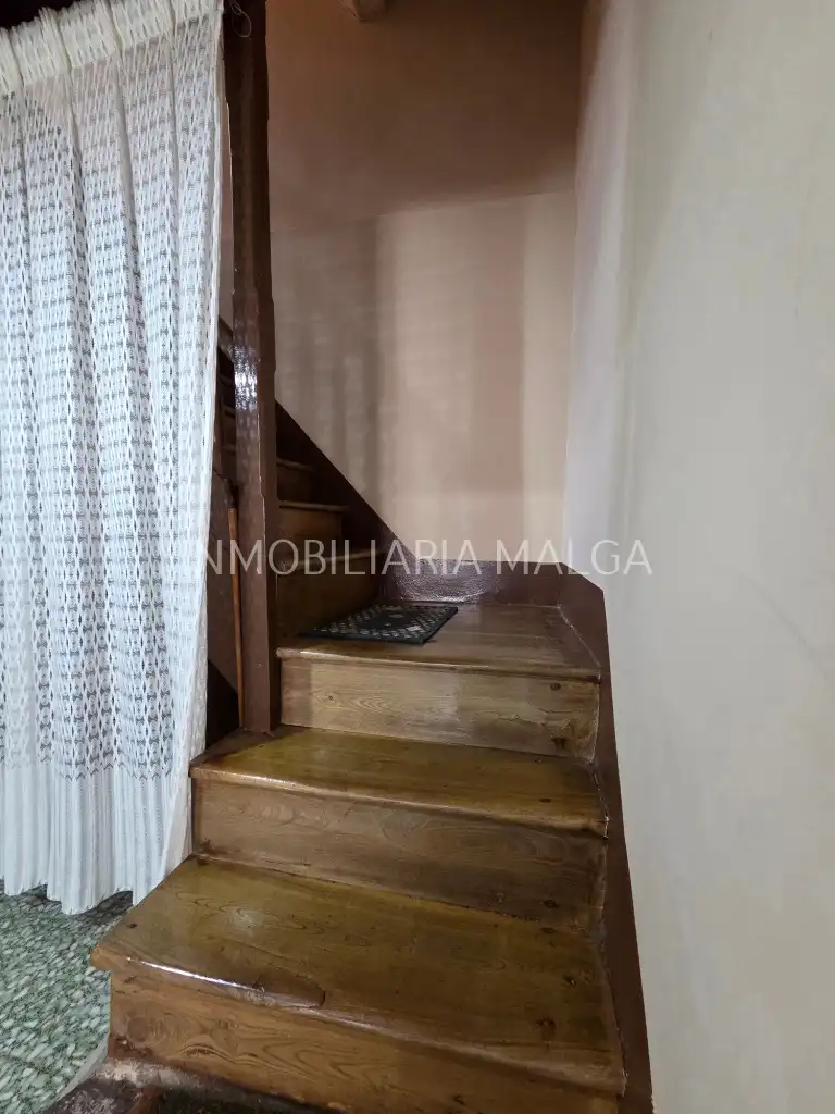 Casa o xalet en venda en Colunga amb Parquet, Traster i Moblat