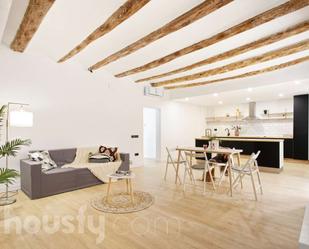 Living room of Flat for sale in  Barcelona Capital  with Air Conditioner, Parquet flooring and Terrace