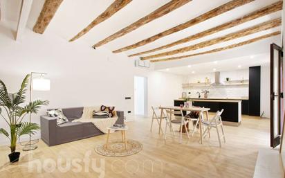 Living room of Flat for sale in  Barcelona Capital  with Air Conditioner, Parquet flooring and Terrace