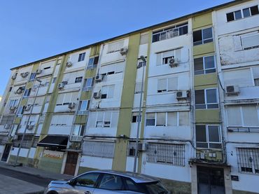 Pis en venda a Avenida Blas Infante 83