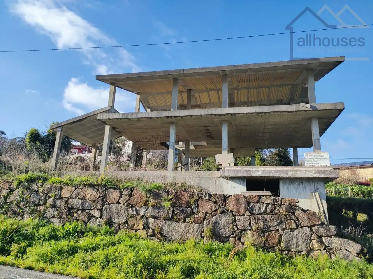 Xalet amb jardí en venda a O Rosal
