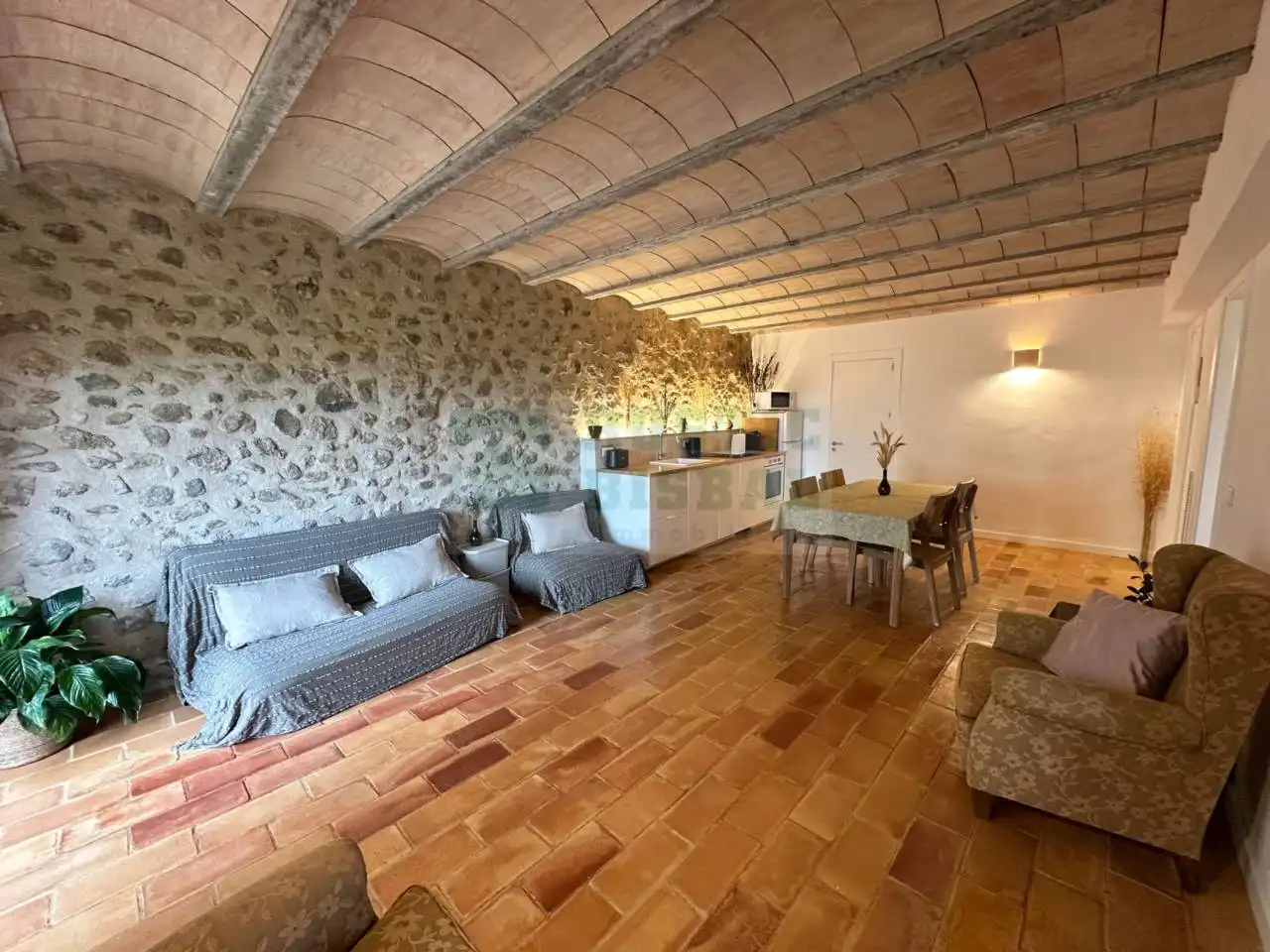 Wohnzimmer von Country house zur Miete in Foixà mit Klimaanlage, Heizung und Möbliert