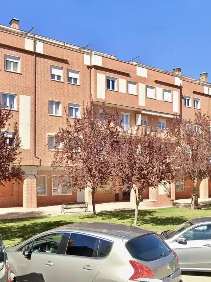Vista exterior de Local en venta en Arévalo
