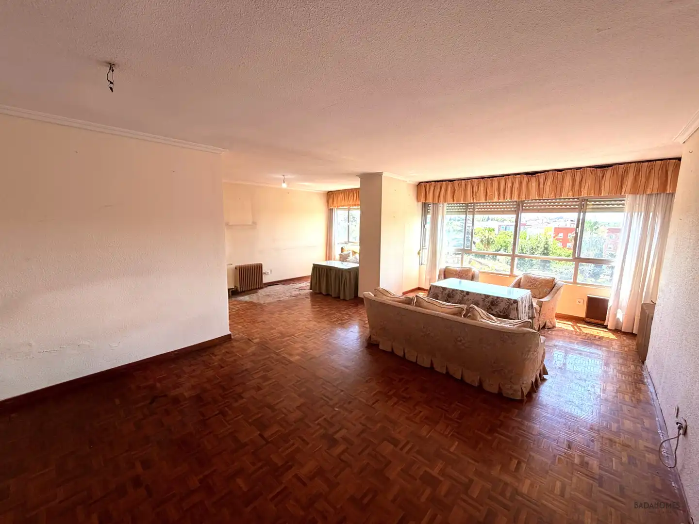 Sala d'estar de Pis en venda en Badajoz amb Calefacció, Parquet i Terrassa