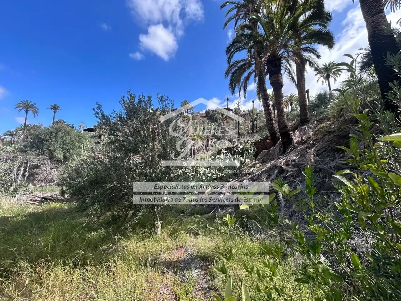 Land for sale in Santa Lucía de Tirajana
