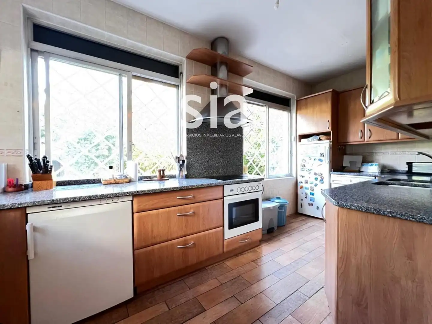 Küche von Haus oder Chalet zum Verkauf in Vitoria - Gasteiz mit Heizung, Privatgarten und Terrasse