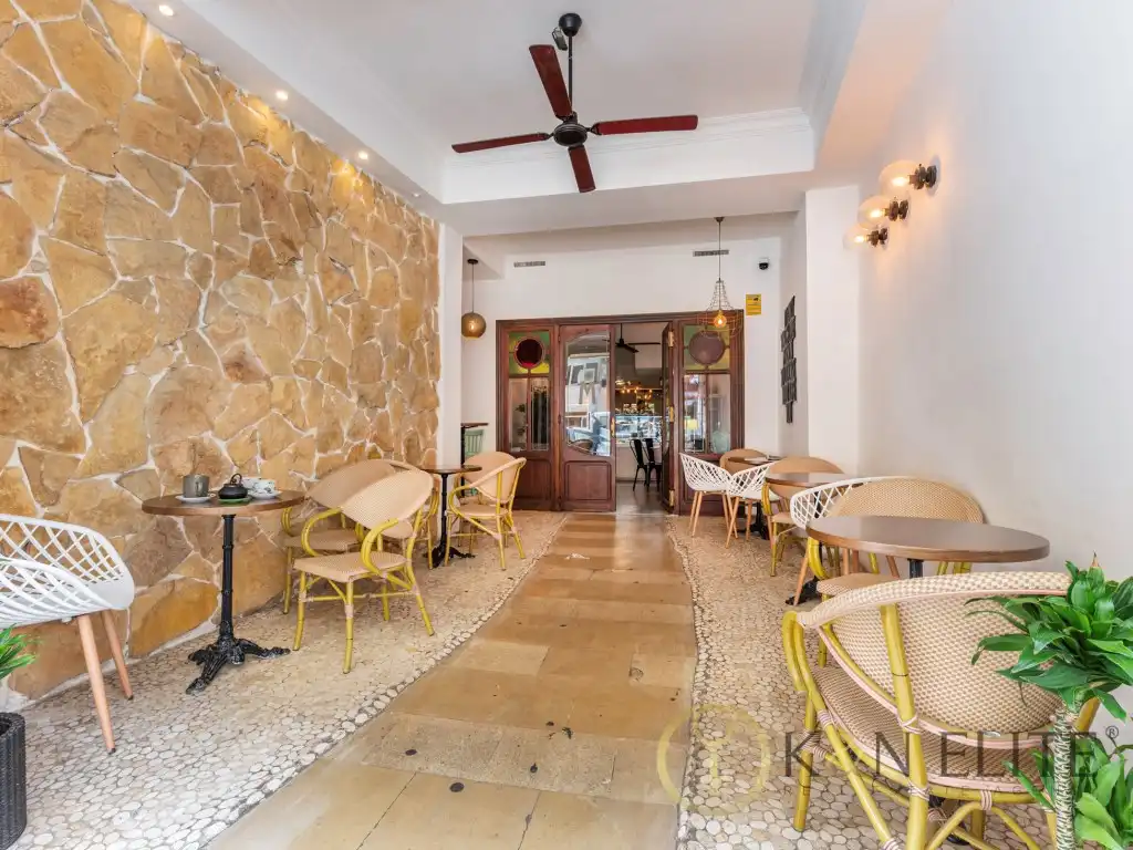 Local comercial en traspaso en Calle Angel Lozano, imagen 2