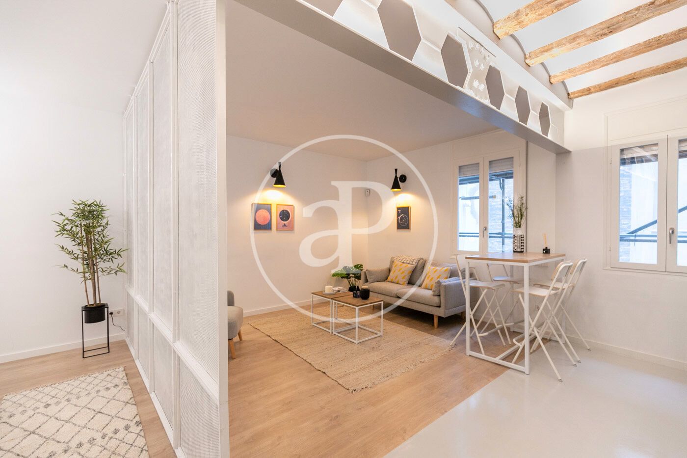 Sala de estar de Piso en venta en  Barcelona Capital con Calefacción y Amueblado