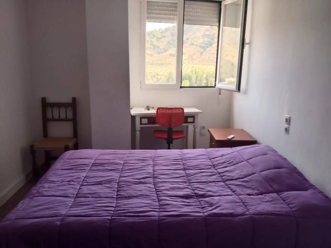 Habitación de Piso de alquiler en Cenes de la Vega con Amueblado