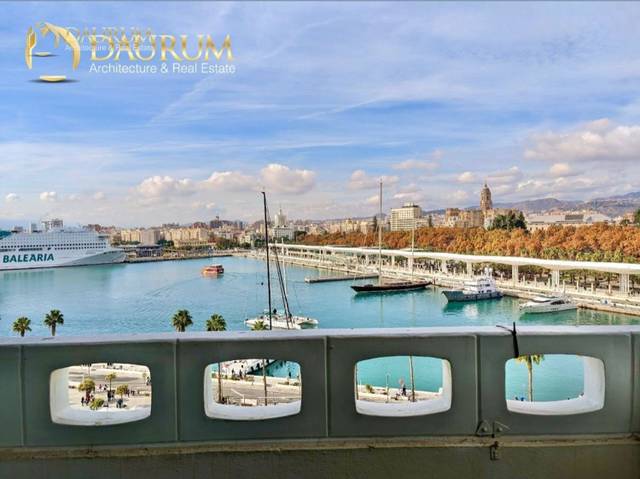 Piso en Venta en de la Farola en La Malagueta - Monte Sancha