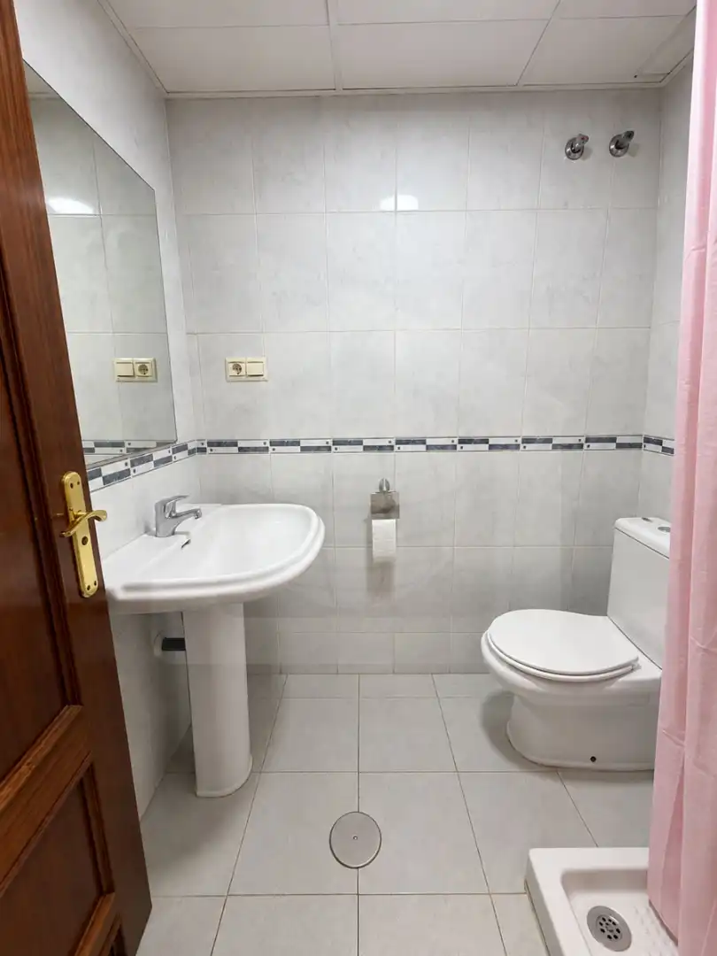 Baño de Piso en venta en Cártama con Trastero