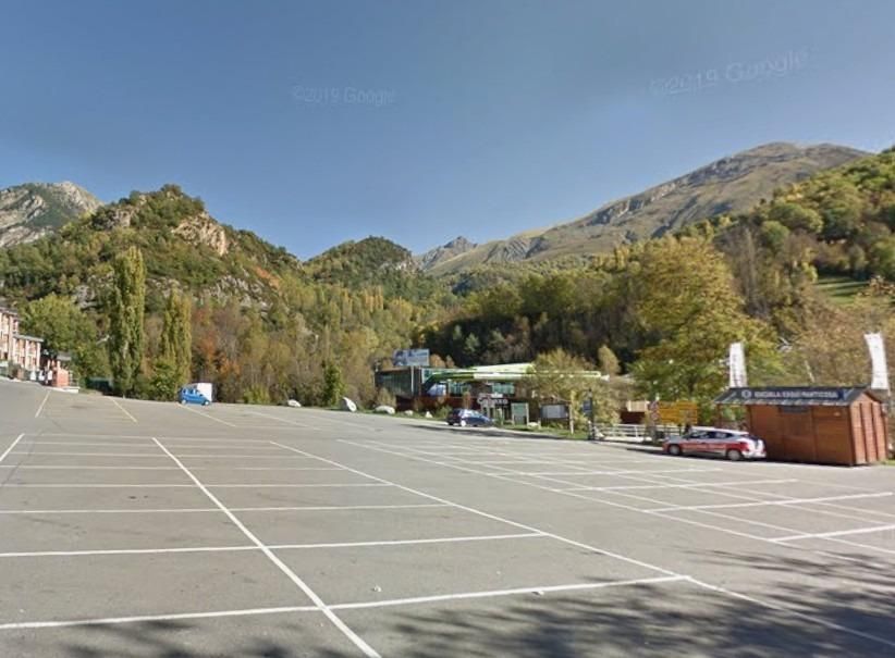 Parkplatz von Geschaftsraum miete in Panticosa mit Klimaanlage
