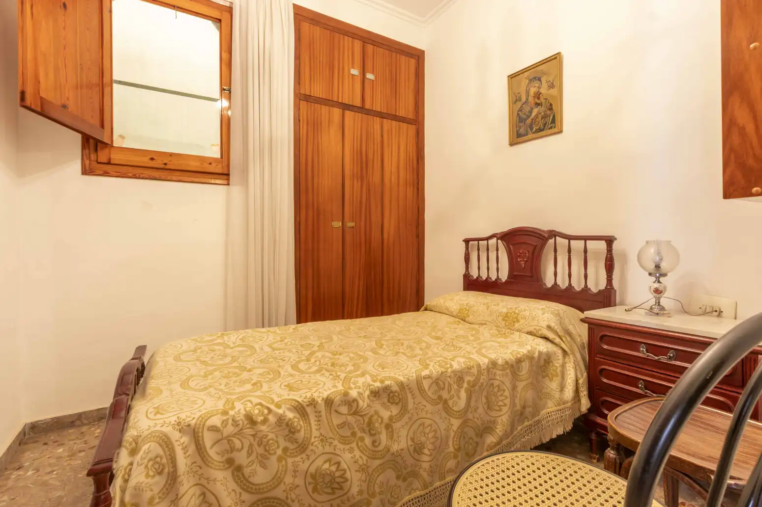 Habitación de Piso en venta en Alfara del Patriarca con Terraza y Balcón