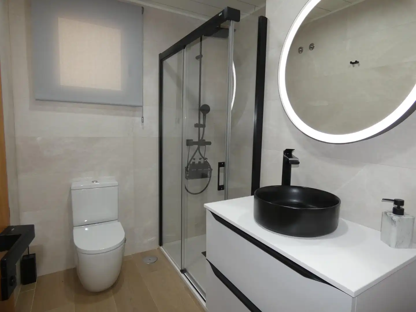 Badezimmer von Wohnung zum Verkauf in Alcantarilla mit Klimaanlage und Heizung