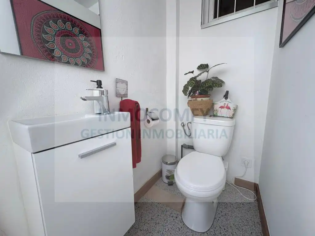 Bathroom of Flat for sale in Palamós