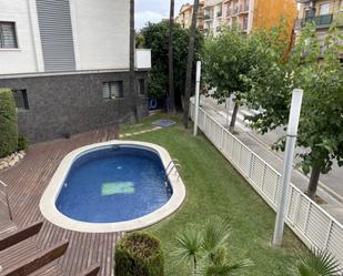 Piscina de Casa o xalet en venda en Torredembarra amb Aire condicionat, Terrassa i Piscina comunitària