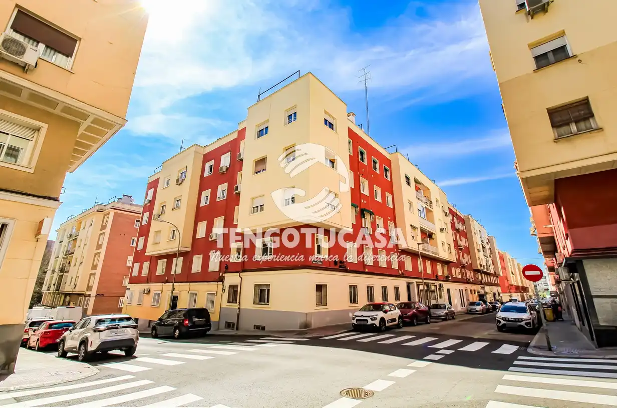 Außenansicht von Wohnung zum Verkauf in Madrid mit Klimaanlage, Heizung und Terrasse