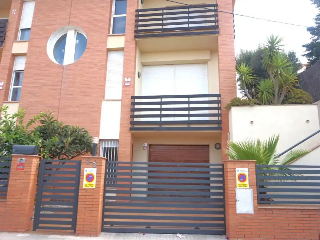 Vista exterior de Casa o chalet en venta en Pineda de Mar