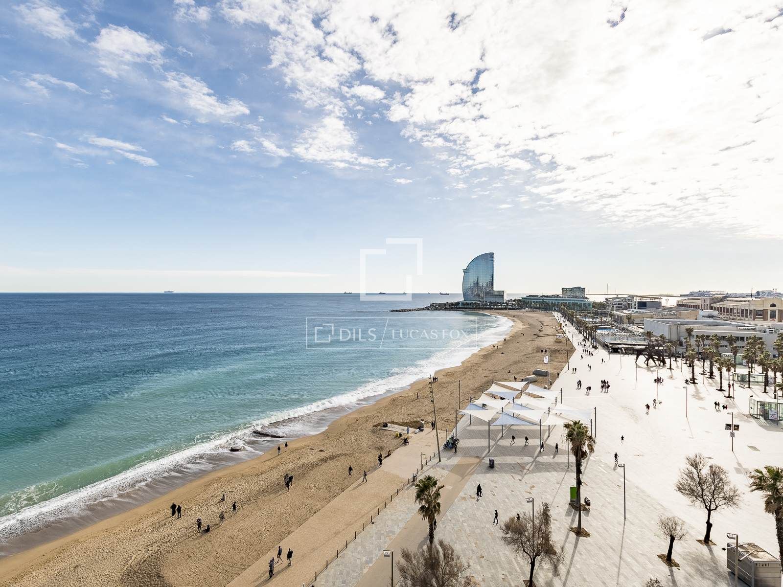 Vista exterior de Àtic en venda en  Barcelona Capital amb Calefacció, Terrassa i Balcó