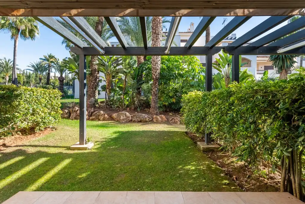 Jardí de Apartament en venda en Marbella amb Aire condicionat, Calefacció i Terrassa