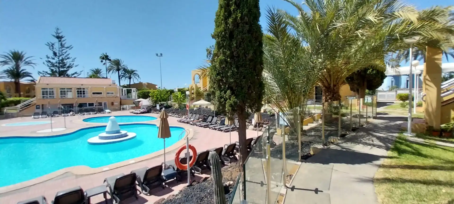 Piscina de Apartament de lloguer en San Bartolomé de Tirajana amb Aire condicionat, Calefacció i Terrassa