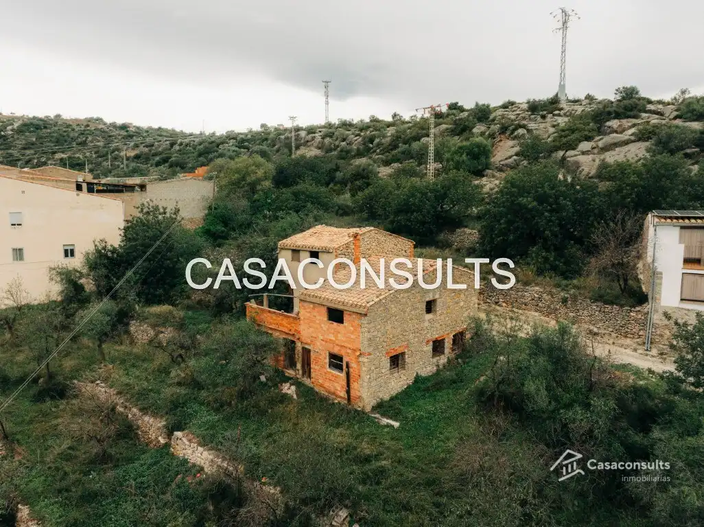Casa rustica con giardino in vendita a Useras /  Les Useres