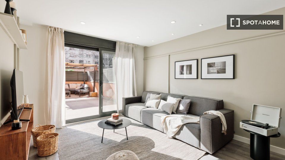 Living room of Flat to rent in  Barcelona Capital  with Air Conditioner, Heating and Furnished