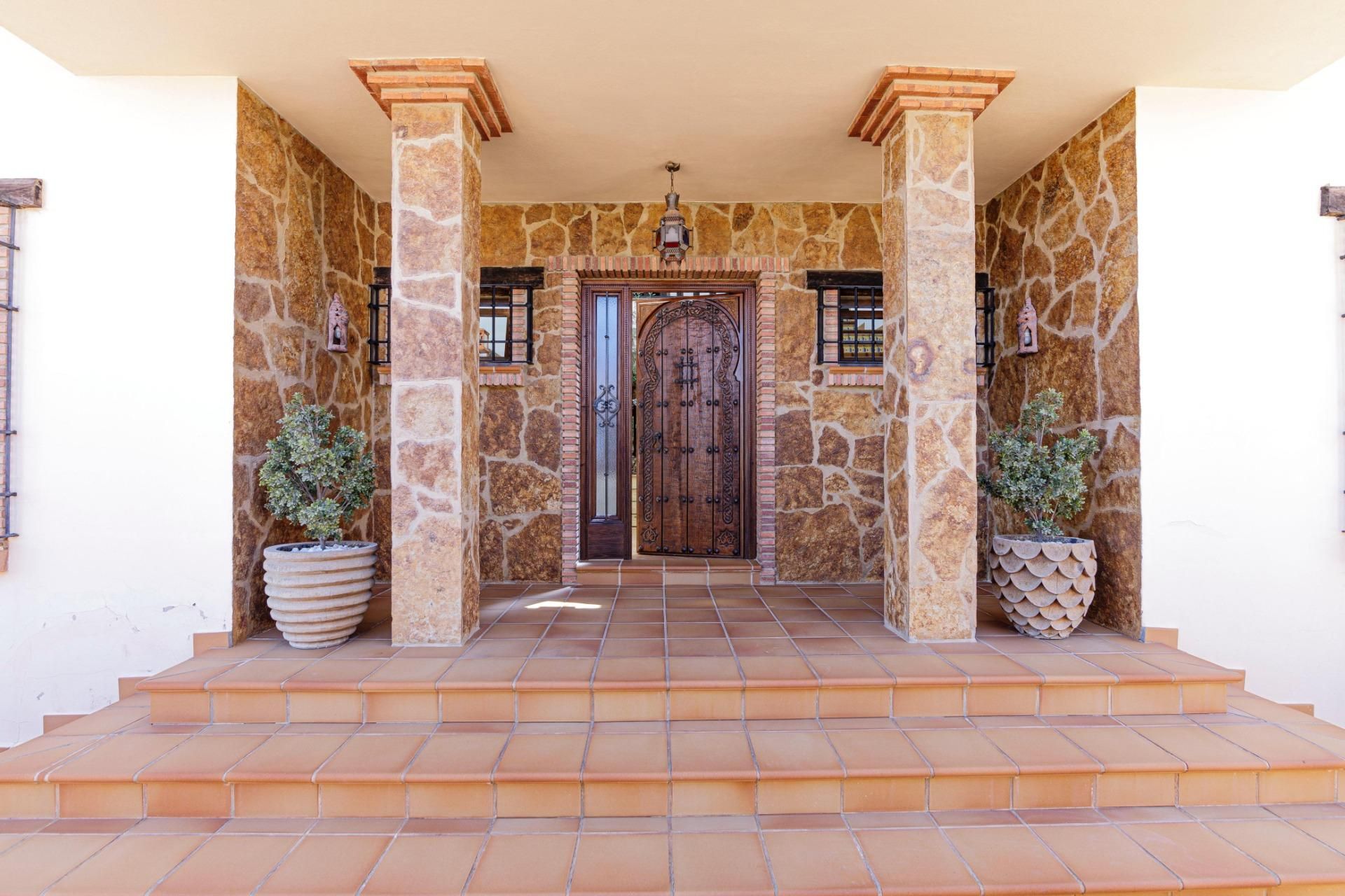 Casa o chalet en venta en Alhaurín de la Torre con Aire acondicionado, Jardín privado y Terraza