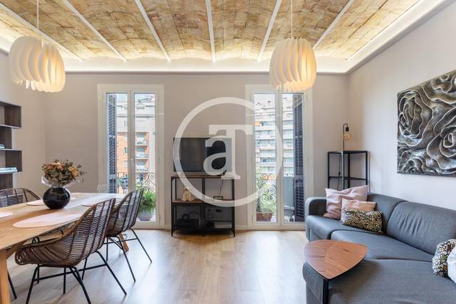 Piso en Alquiler en Av. Diagonal en Fort Pienc