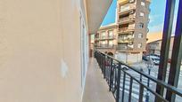 Exterior view of Flat to rent in  Valencia Capital  with Terrace and Pets allowed